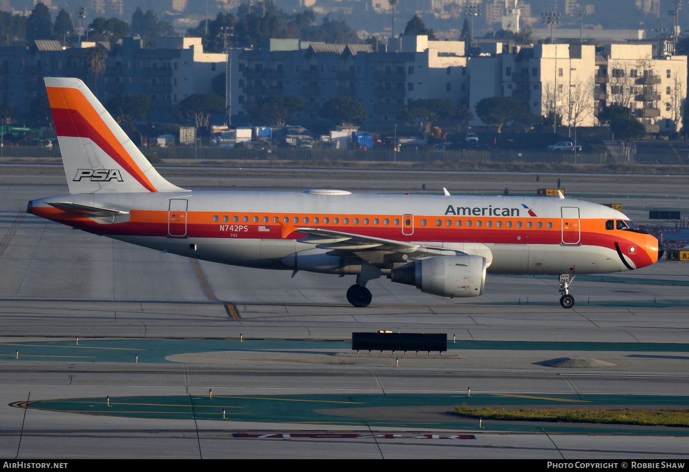 Aircraft Photo of N742PS | Airbus A319-112 | American Airlines | PSA - Pacific Southwest Airlines | AirHistory.net #241820
