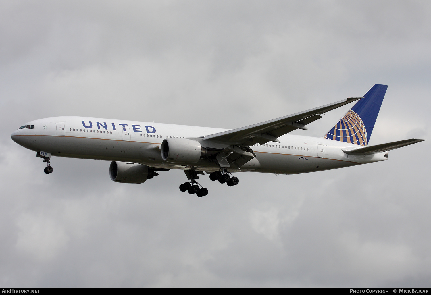 Aircraft Photo of N774UA | Boeing 777-222 | United Airlines | AirHistory.net #241885