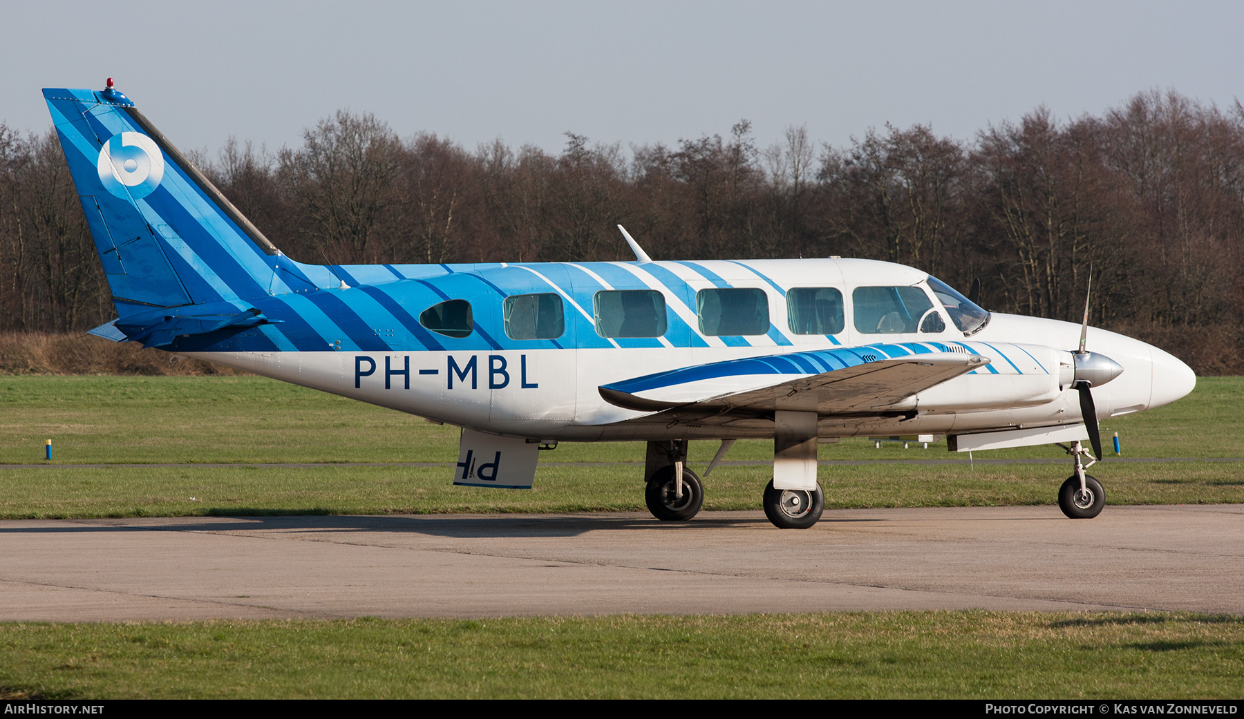 Aircraft Photo of PH-MBL | Piper PA-31-350 Navajo Chieftain | AirHistory.net #241976