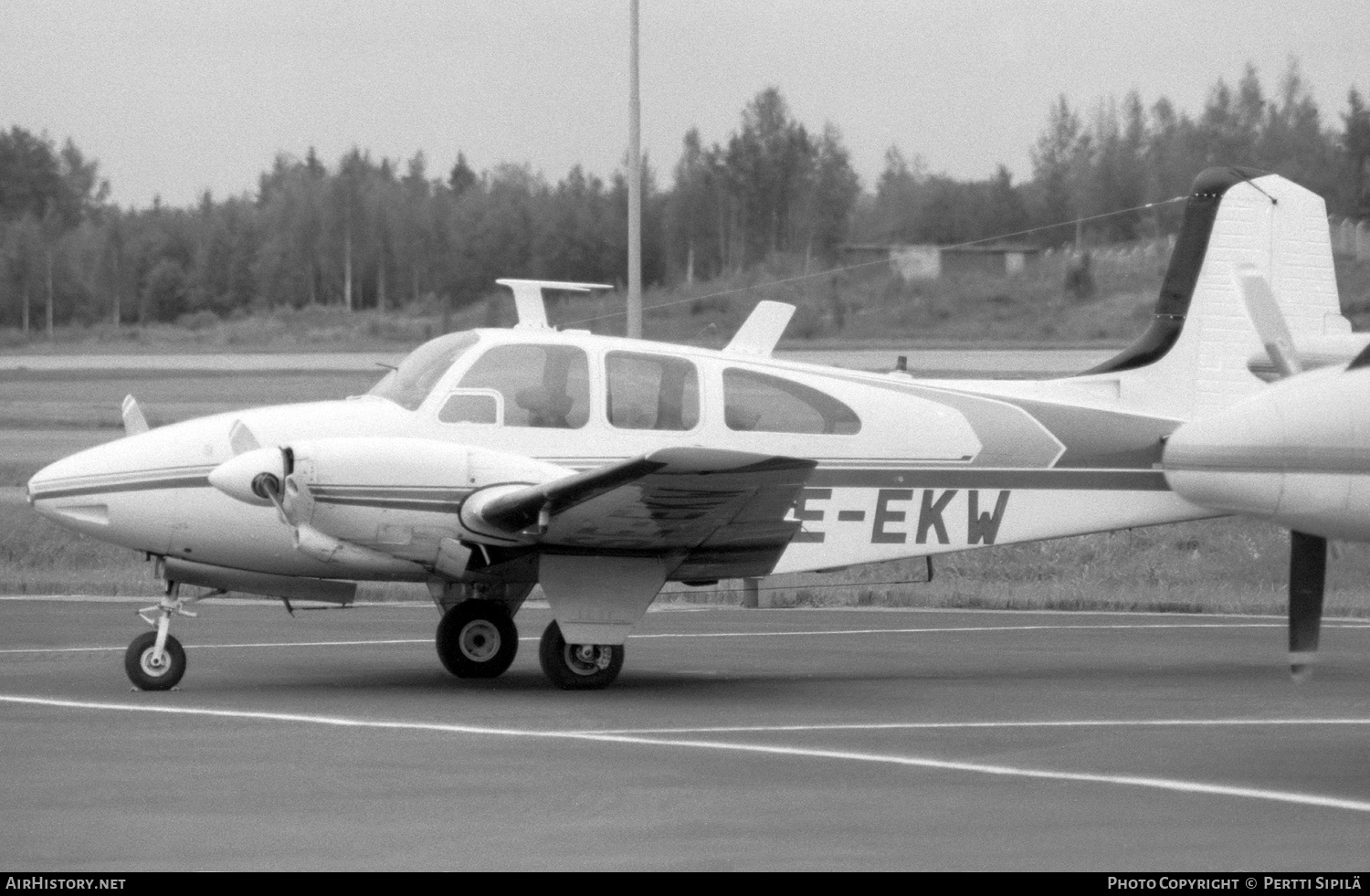 Aircraft Photo of SE-EKW | Beech D95A Travel Air | AirHistory.net #242027