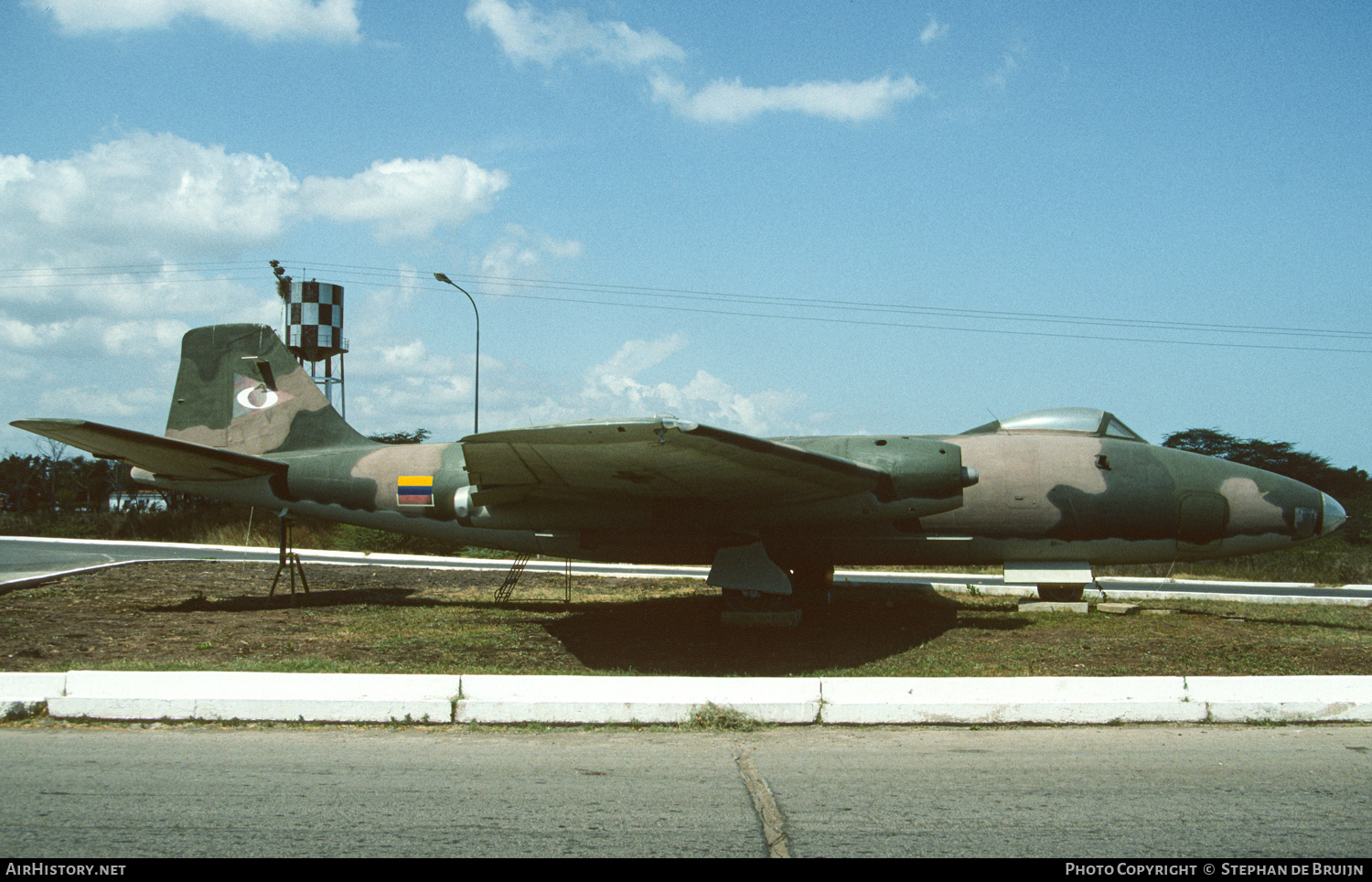 Aircraft Photo of 1511 | English Electric Canberra B(I)8 | Venezuela - Air Force | AirHistory.net #242045