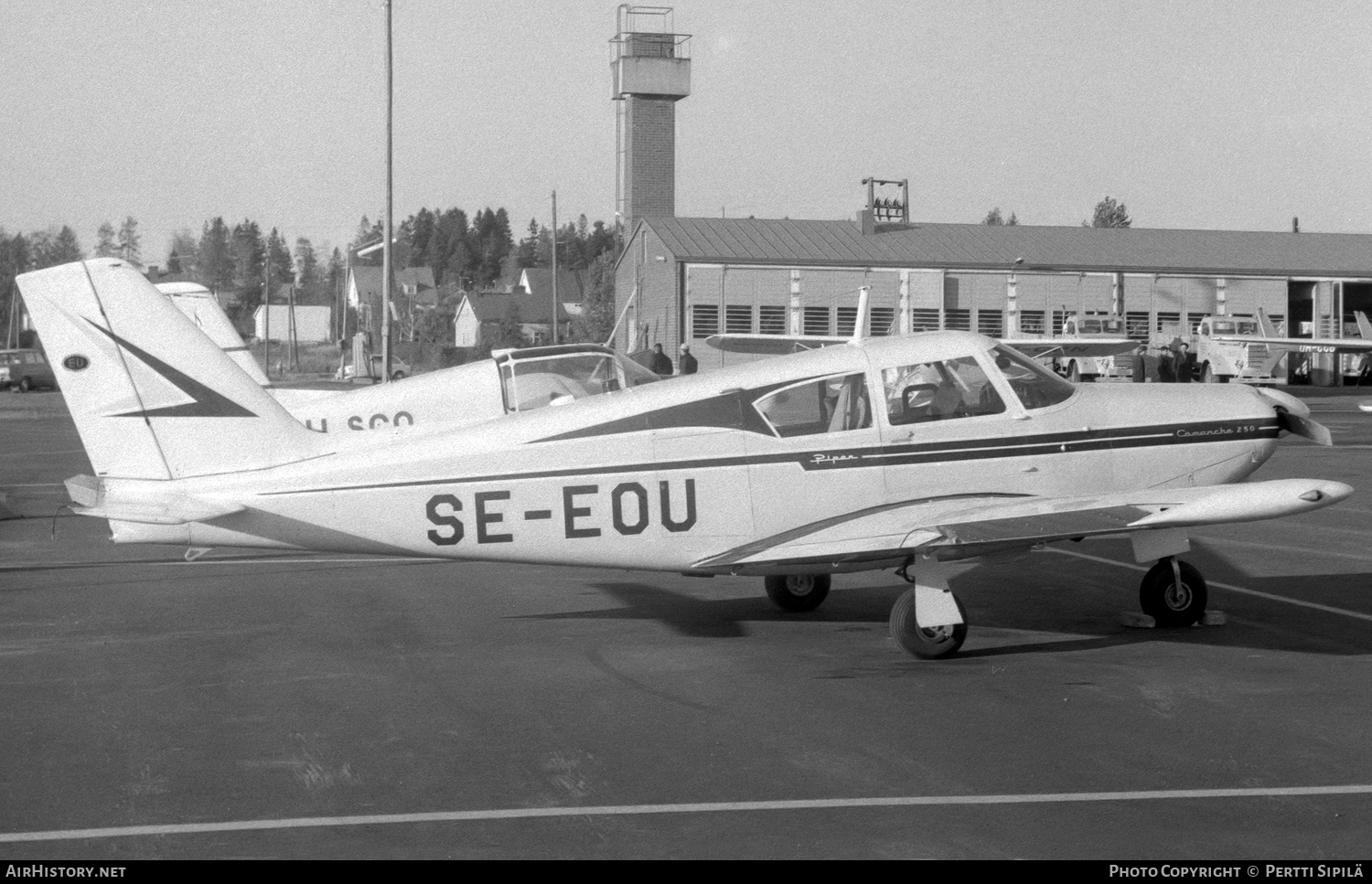 Aircraft Photo of SE-EOU | Piper PA-24-250 Comanche | AirHistory.net #242052