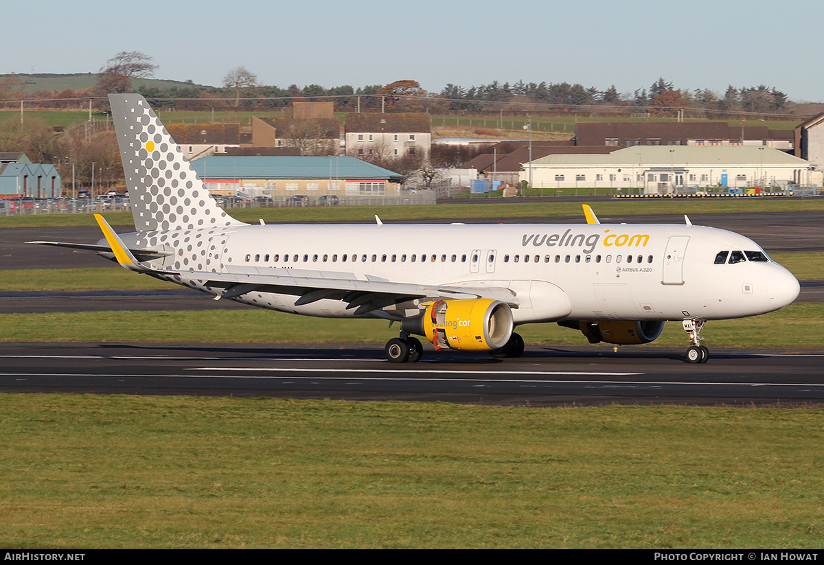 Aircraft Photo of EC-MAI | Airbus A320-214 | Vueling Airlines | AirHistory.net #242081