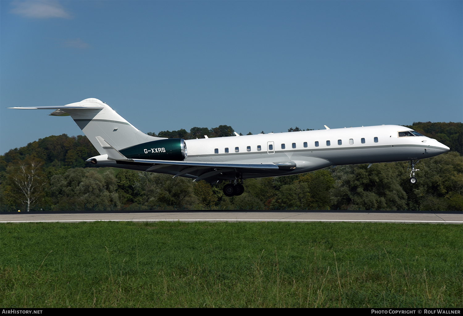 Aircraft Photo of G-XXRS | Bombardier Global Express XRS (BD-700-1A10) | AirHistory.net #242098