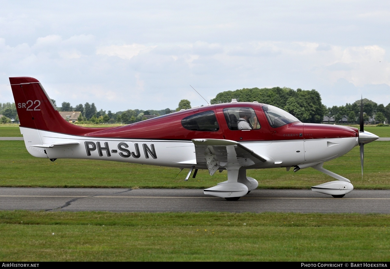 Aircraft Photo of PH-SJN | Cirrus SR-22 G3 | AirHistory.net #242299