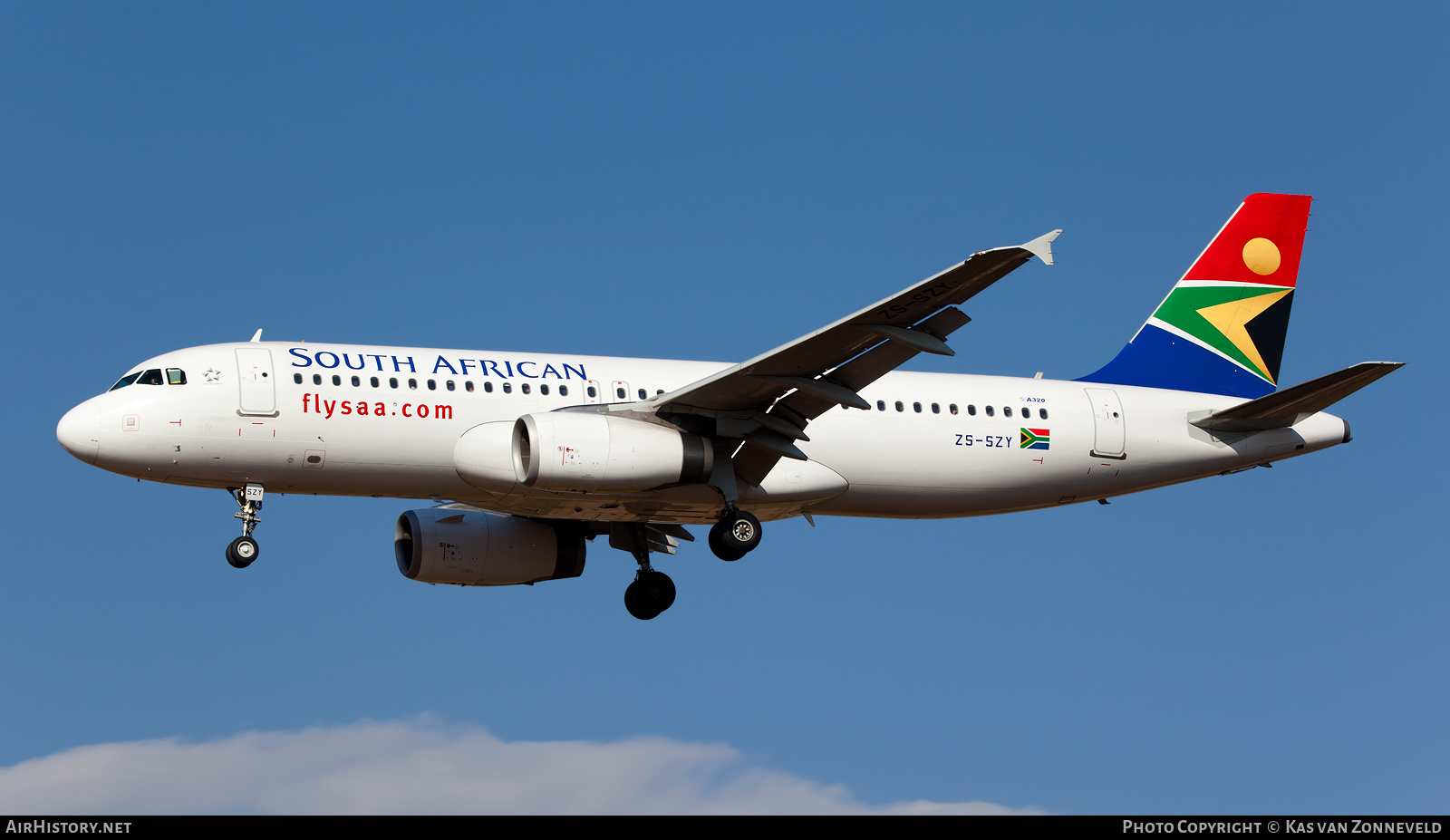 Aircraft Photo of ZS-SZY | Airbus A320-232 | South African Airways | AirHistory.net #242304