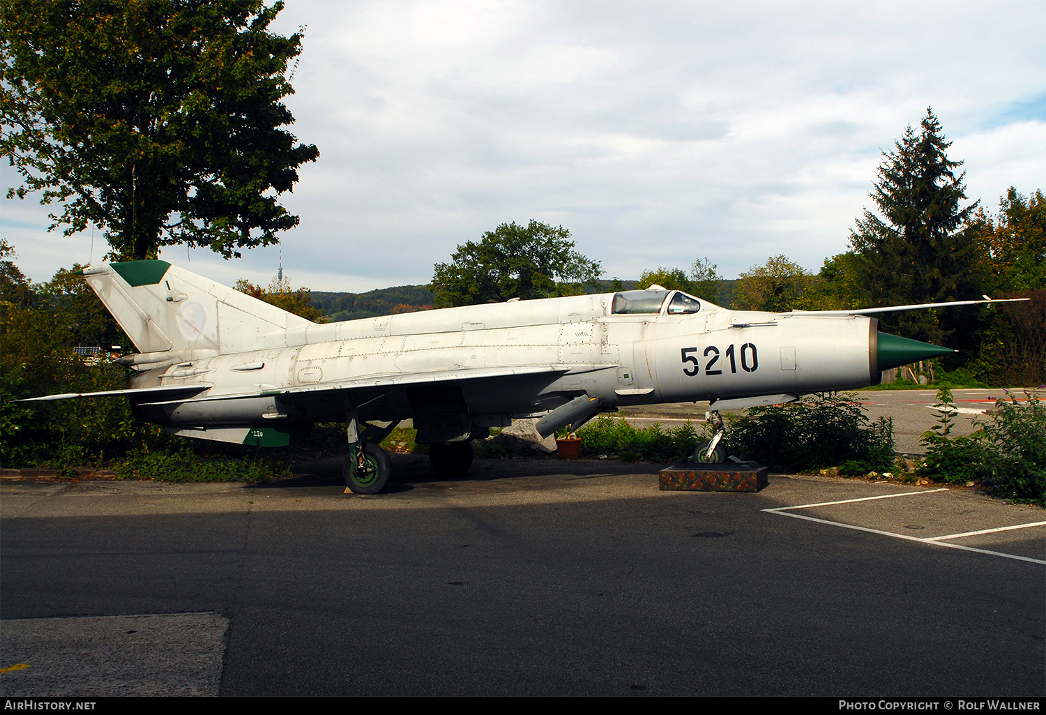 Aircraft Photo of 5210 | Mikoyan-Gurevich MiG-21MF | Czechoslovakia - Air Force | AirHistory.net #242345