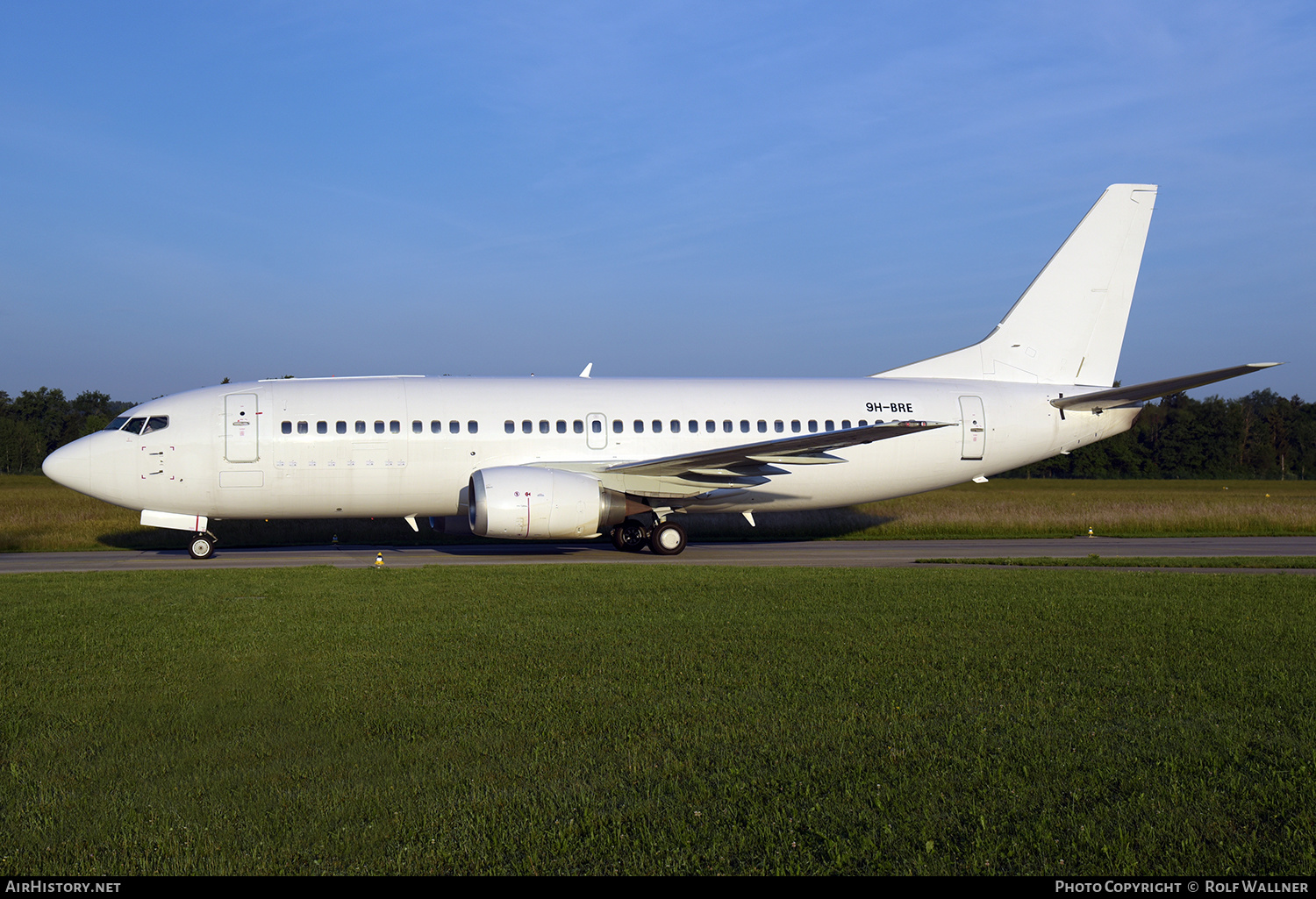 Aircraft Photo of 9H-BRE | Boeing 737-3Y0(QC) | AirHistory.net #242379