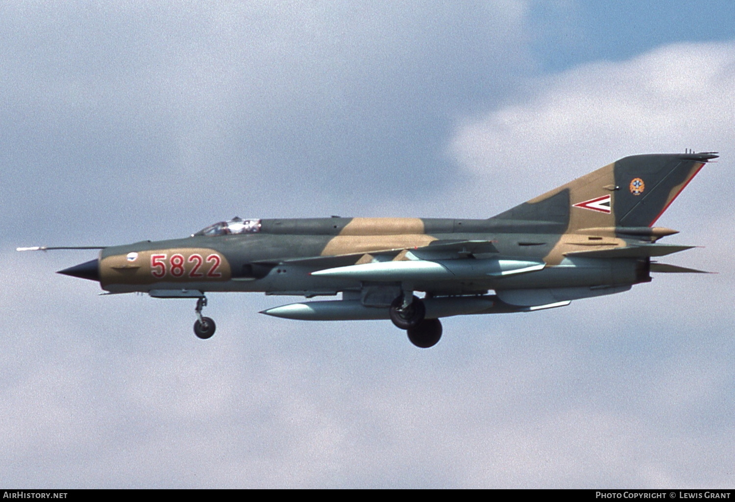 Aircraft Photo of 5822 | Mikoyan-Gurevich MiG-21bis | Hungary - Air Force | AirHistory.net #242398