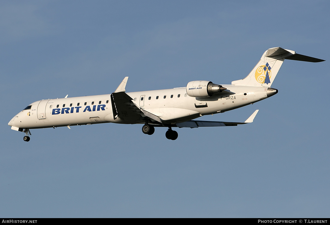Aircraft Photo of F-GRZA | Bombardier CRJ-701 (CL-600-2C10) | Brit Air | AirHistory.net #242450