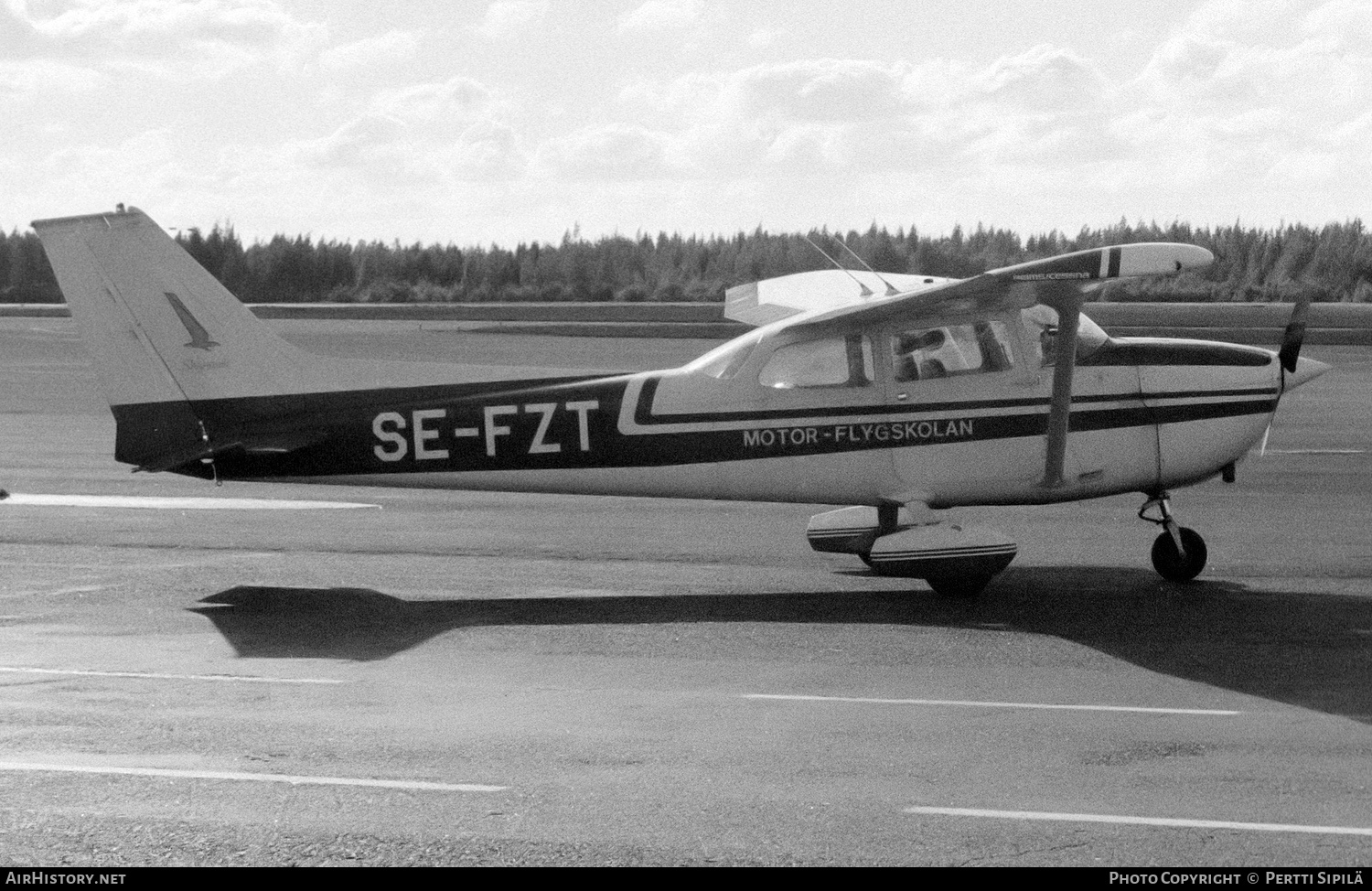 Aircraft Photo of SE-FZT | Reims F172M Skyhawk | Motor-Flygskolan | AirHistory.net #242679