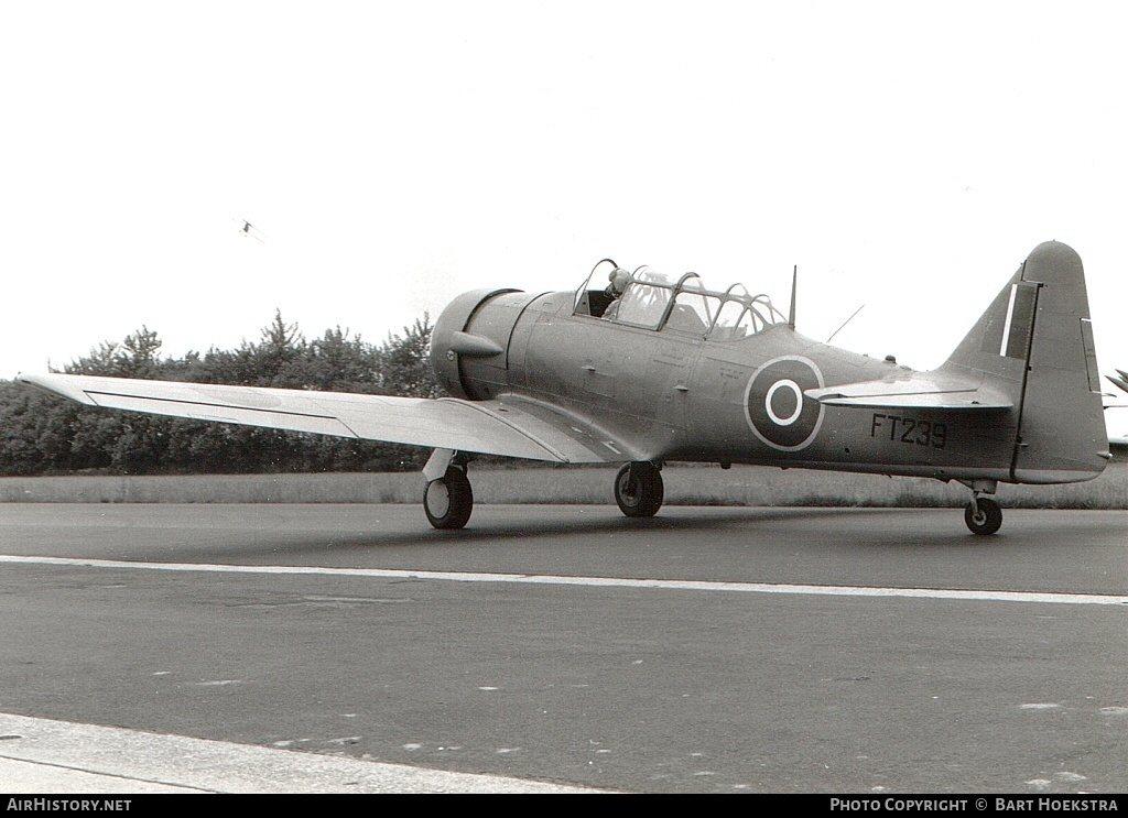 Aircraft Photo of G-BIWX / FT239 | North American T-6J Harvard Mk IV | UK - Air Force | AirHistory.net #242689