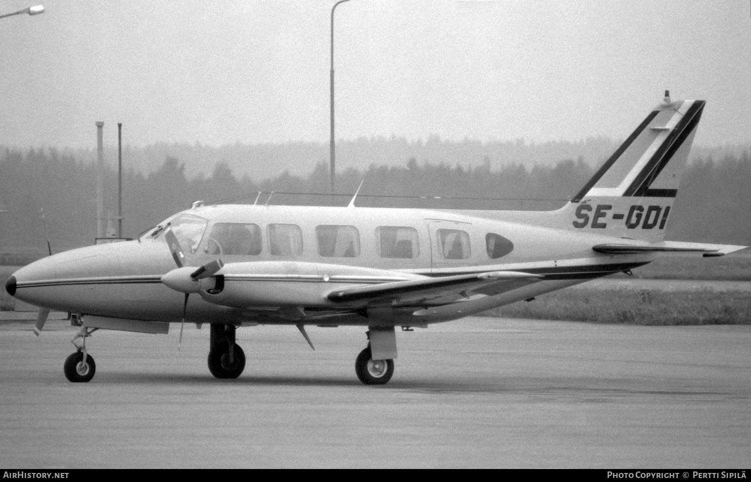 Aircraft Photo of SE-GDI | Piper PA-31-350 Navajo Chieftain | AirHistory.net #242704
