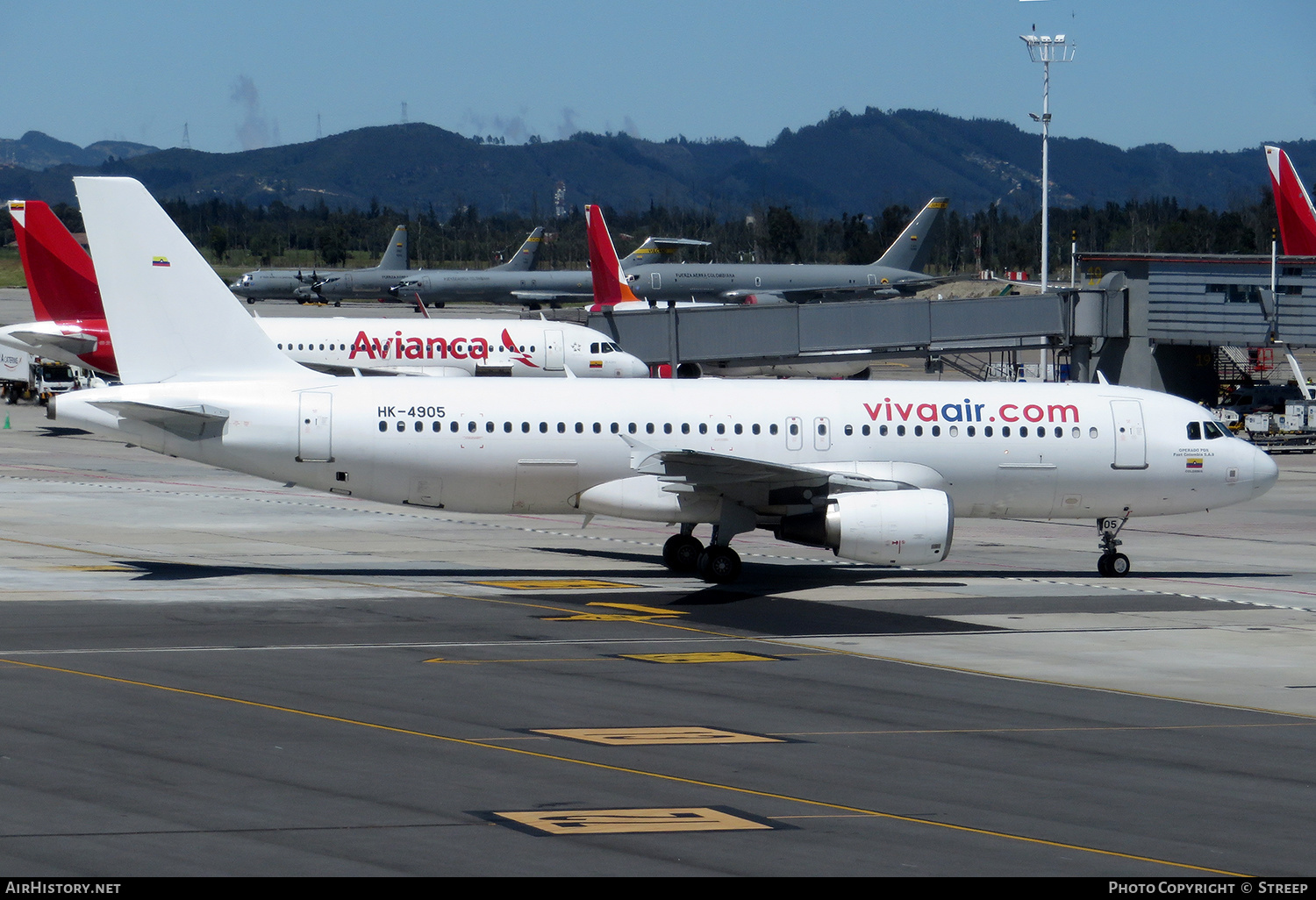 Aircraft Photo of HK-4905 | Airbus A320-214 | Viva Air | AirHistory.net #242773