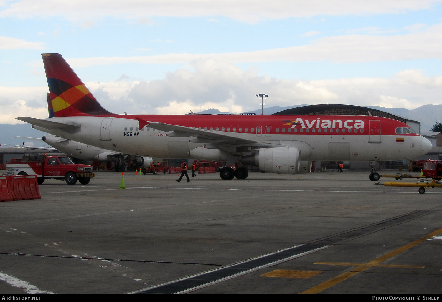 Aircraft Photo of N961AV | Airbus A320-214 | Avianca | AirHistory.net #242780