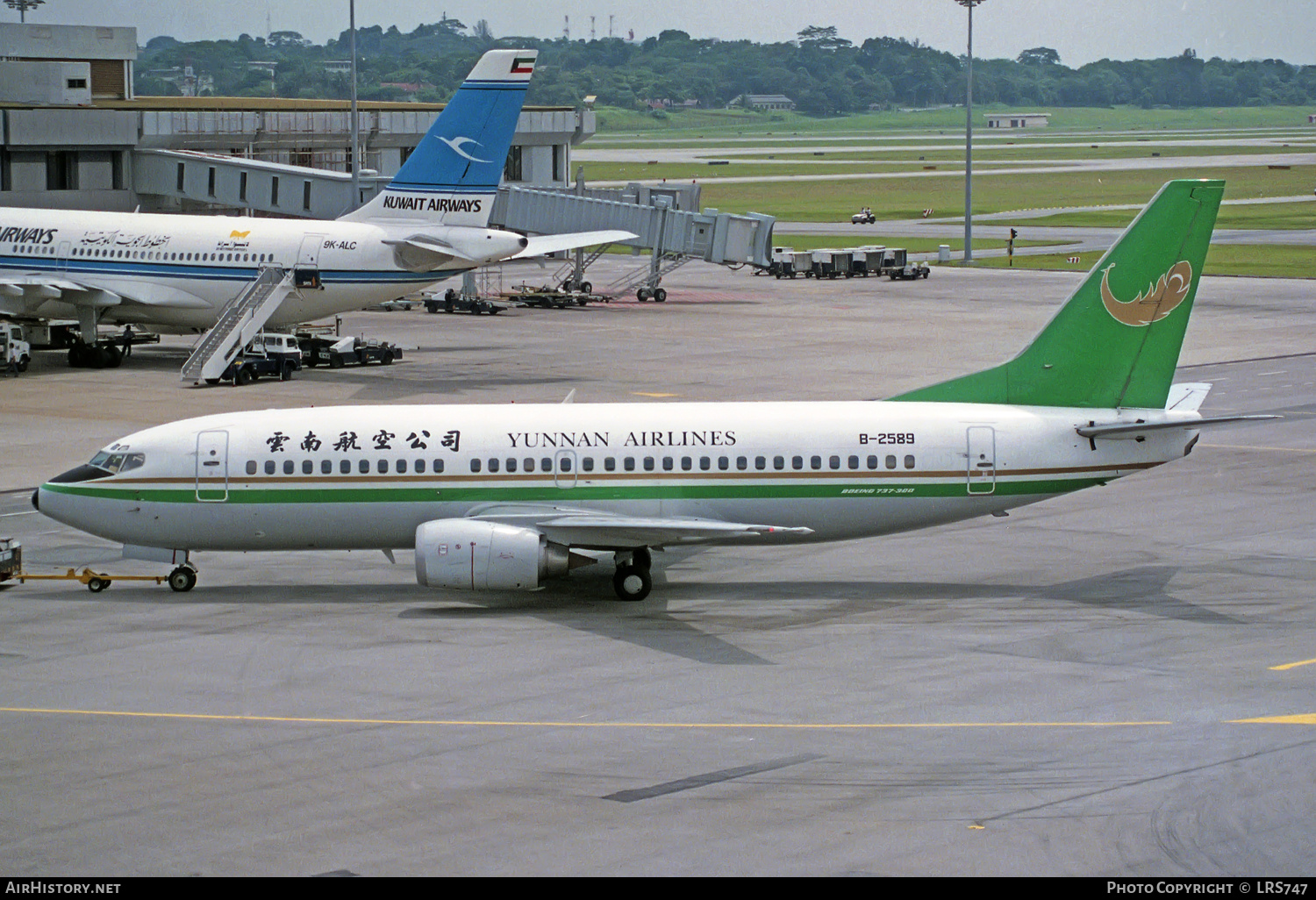 Aircraft Photo of B-2589 | Boeing 737-3W0 | China Yunnan Airlines | AirHistory.net #242889