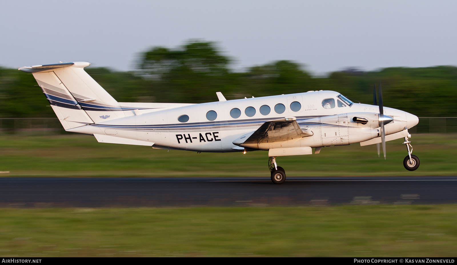 Aircraft Photo of PH-ACE | Beech Super King Air 300 | AirHistory.net #243054