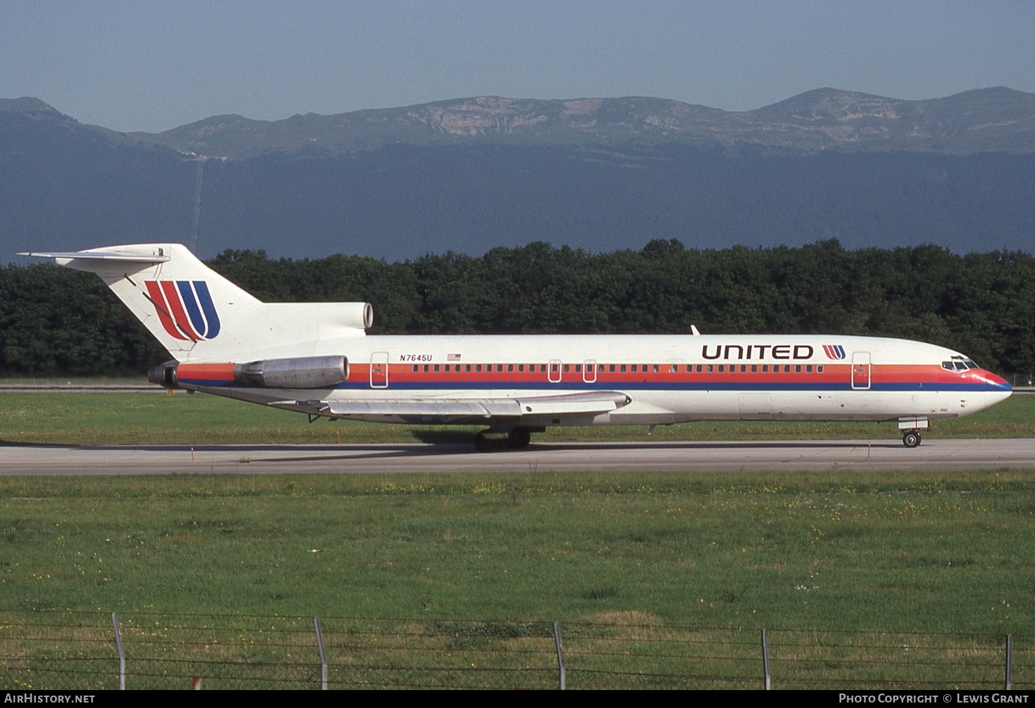 Aircraft Photo of N7645U | Boeing 727-222 | United Airlines | AirHistory.net #243058