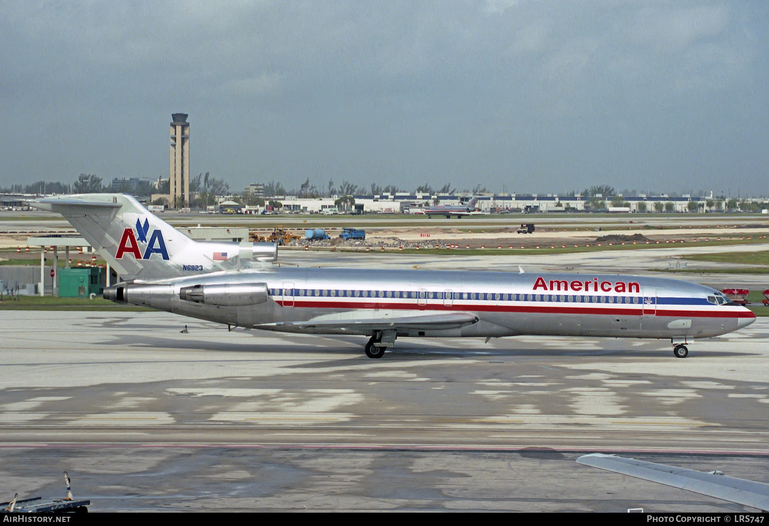 Aircraft Photo of N6823 | Boeing 727-223 | American Airlines | AirHistory.net #243075