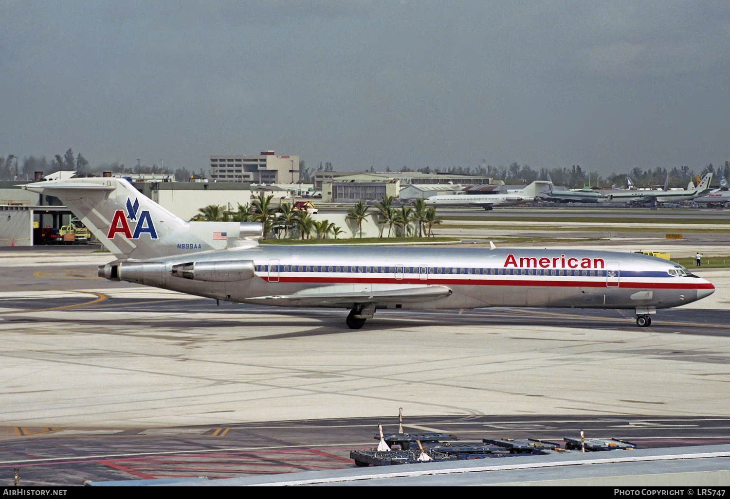 Aircraft Photo of N899AA | Boeing 727-223/Adv | American Airlines | AirHistory.net #243081