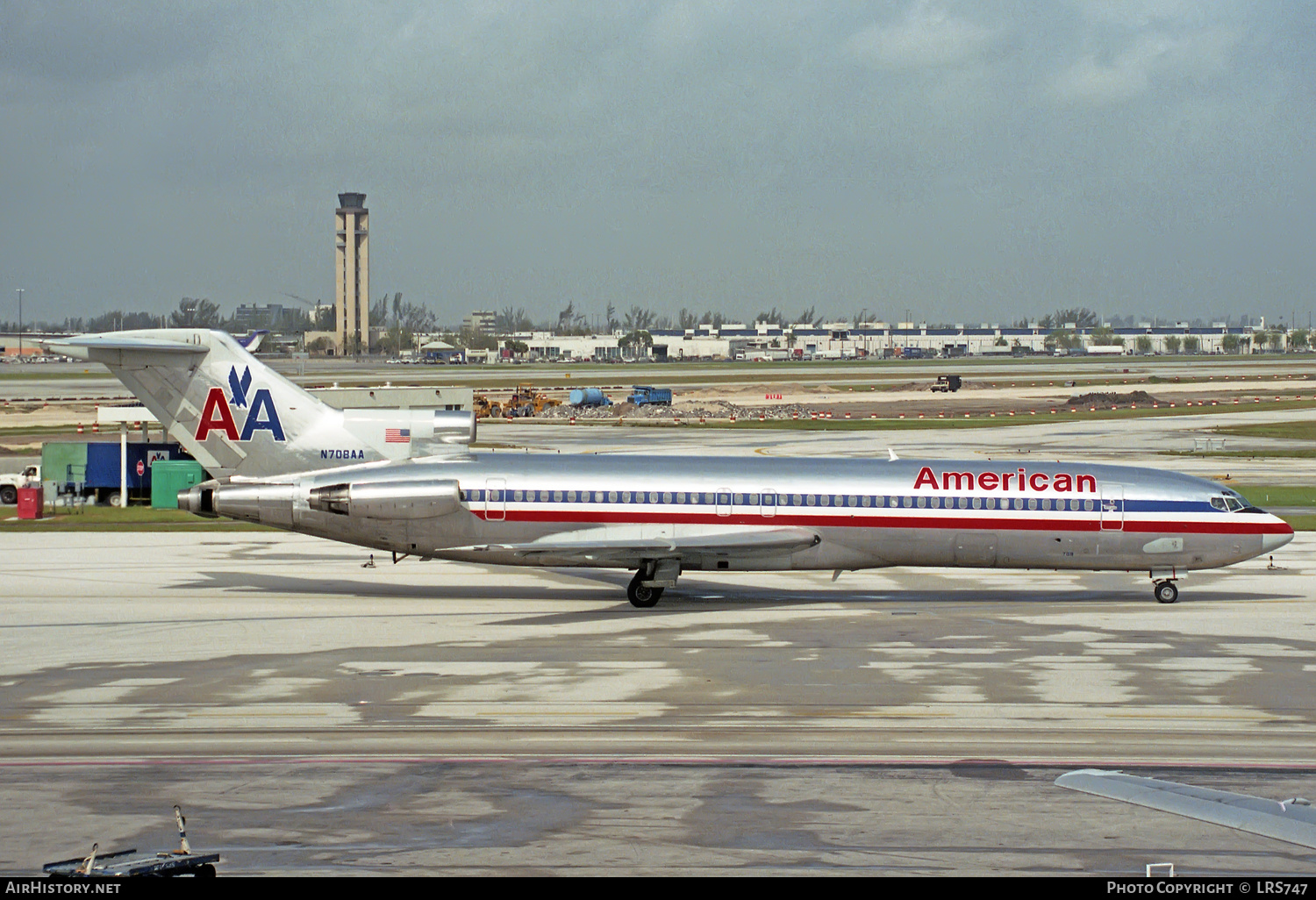 Aircraft Photo of N708AA | Boeing 727-223/Adv | American Airlines | AirHistory.net #243093