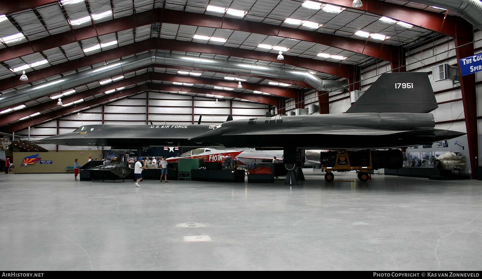 Aircraft Photo of 61-7951 / 17951 | Lockheed SR-71A Blackbird | USA - Air Force | AirHistory.net #243200