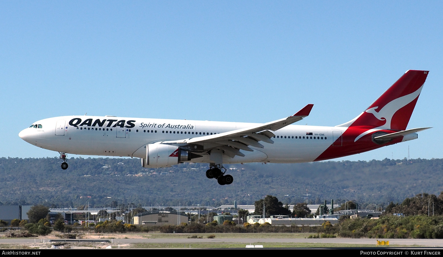 Aircraft Photo of VH-EBE | Airbus A330-202 | Qantas | AirHistory.net #243272