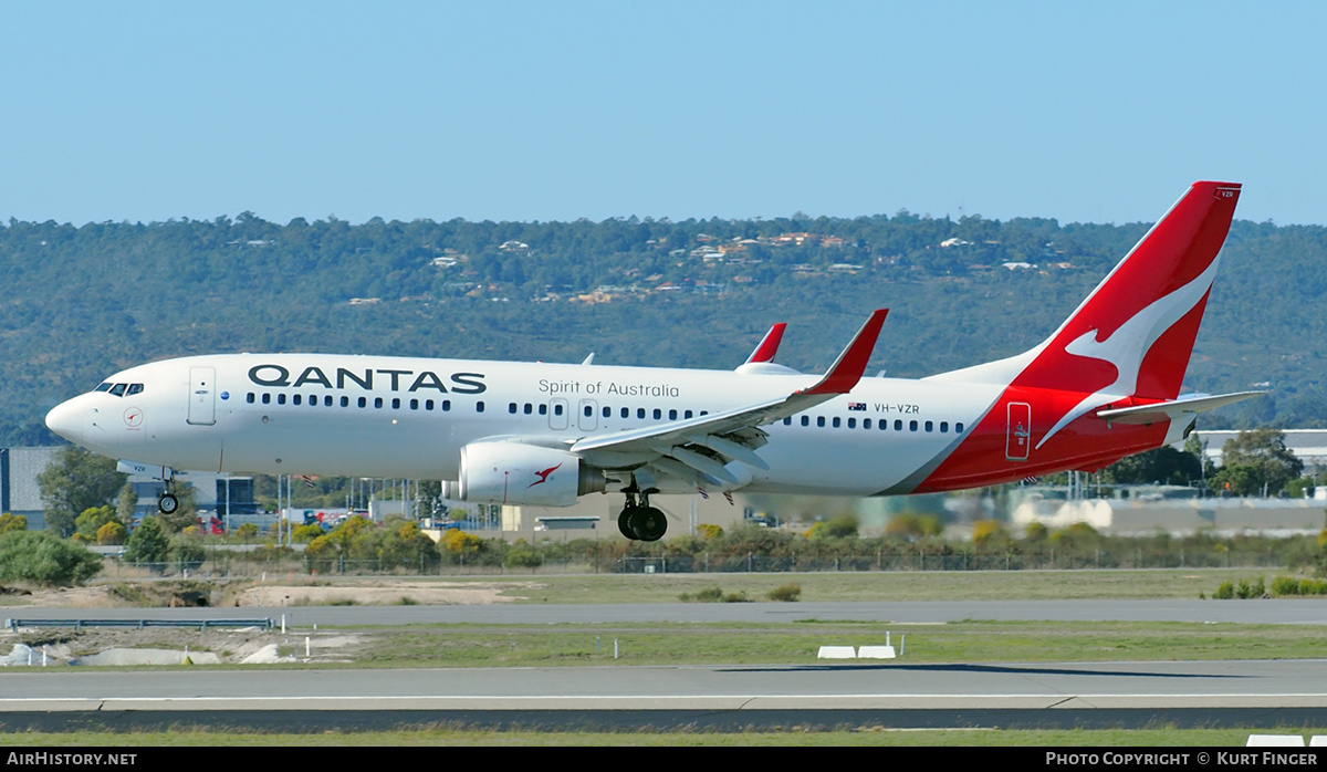 Aircraft Photo of VH-VZR | Boeing 737-838 | Qantas | AirHistory.net #243275