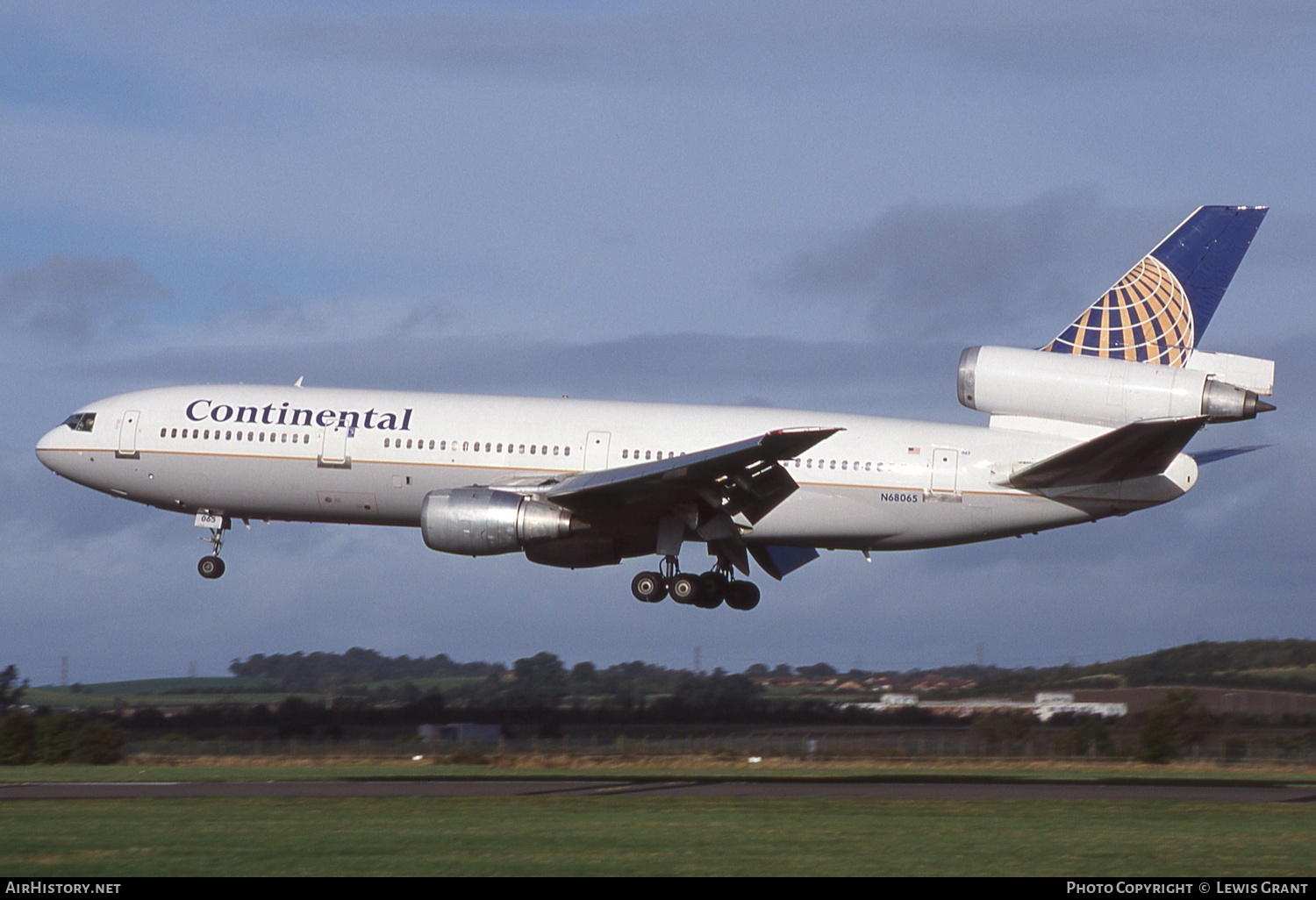 Aircraft Photo of N68065 | McDonnell Douglas DC-10-30 | Continental Airlines | AirHistory.net #243285