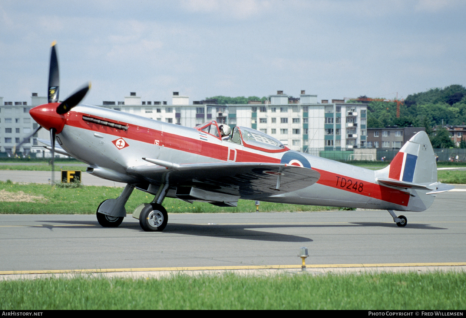 Aircraft Photo of G-OXVI / TD248 | Supermarine 361 Spitfire LF16E | UK - Air Force | AirHistory.net #243535