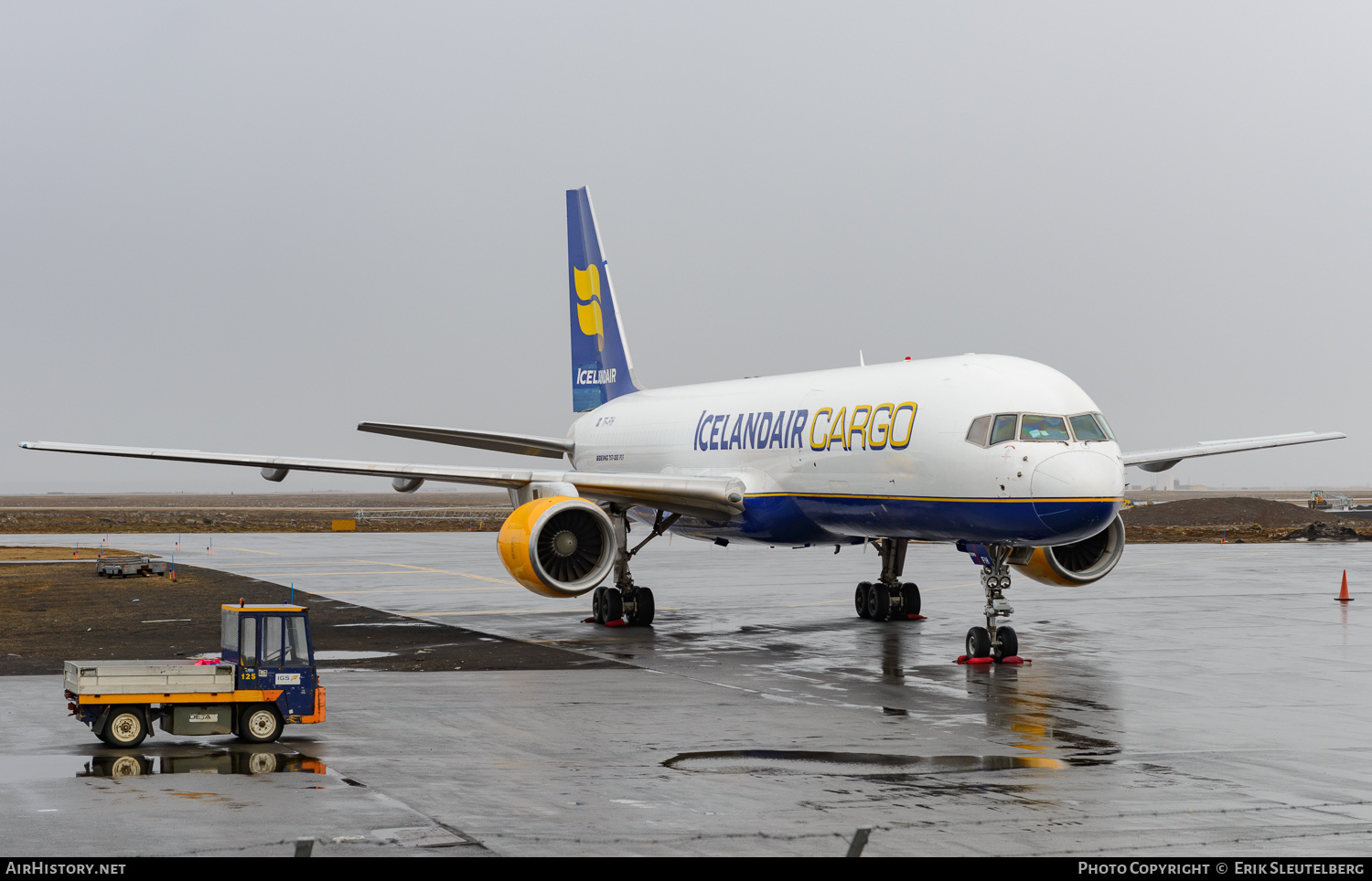 Aircraft Photo of TF-FIH | Boeing 757-208(PCF) | Icelandair Cargo | AirHistory.net #243572