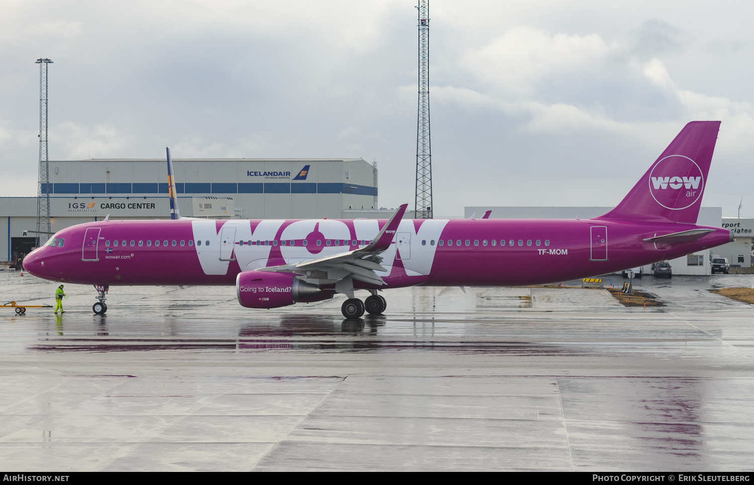Aircraft Photo of TF-MOM | Airbus A321-211 | WOW Air | AirHistory.net #243611
