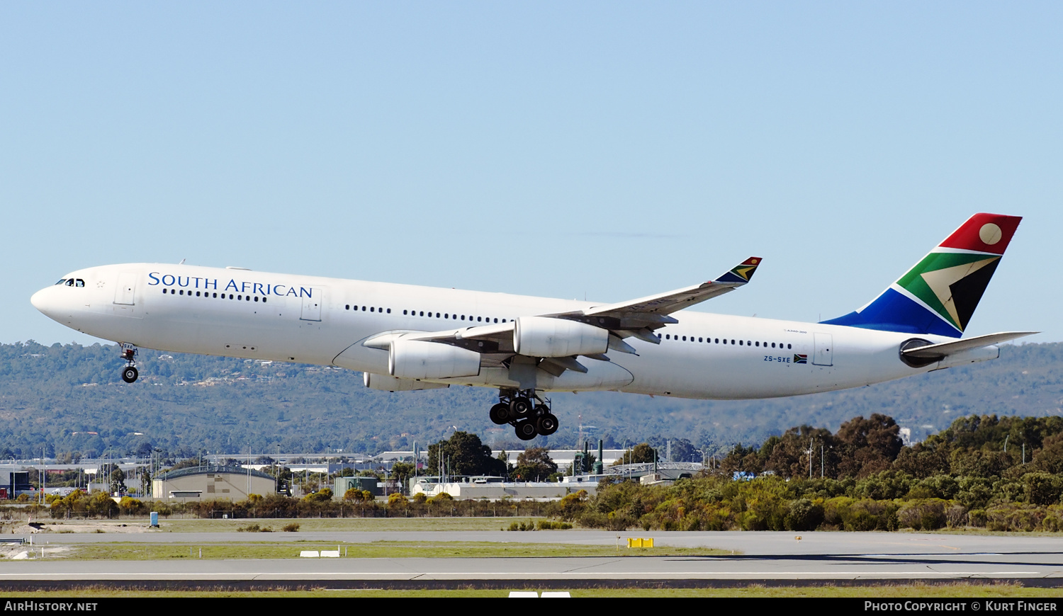 Aircraft Photo of ZS-SXE | Airbus A340-313 | South African Airways | AirHistory.net #243631