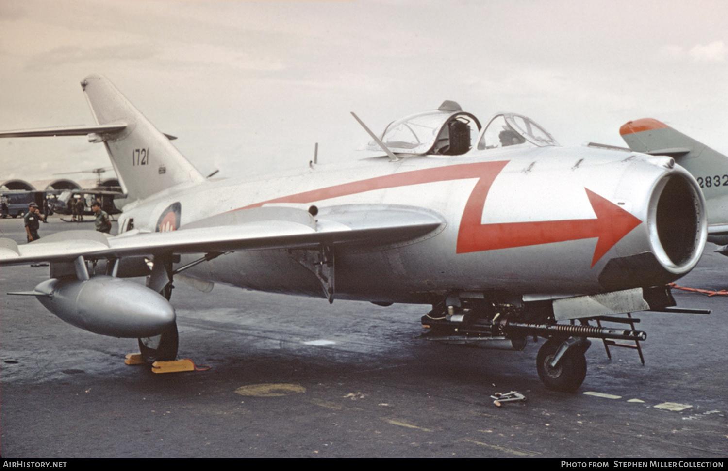 Aircraft Photo of 1721 | Mikoyan-Gurevich MiG-17F | Cambodia - Air Force | AirHistory.net #243632