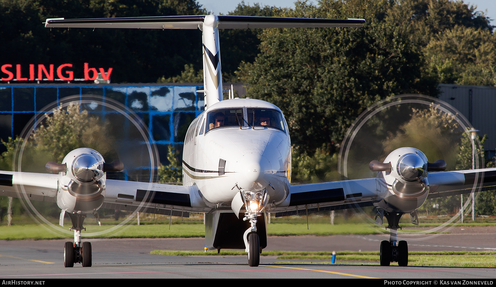 Aircraft Photo of OO-LET | Beech B200 Super King Air | ASL - Air Service Liège | AirHistory.net #243692