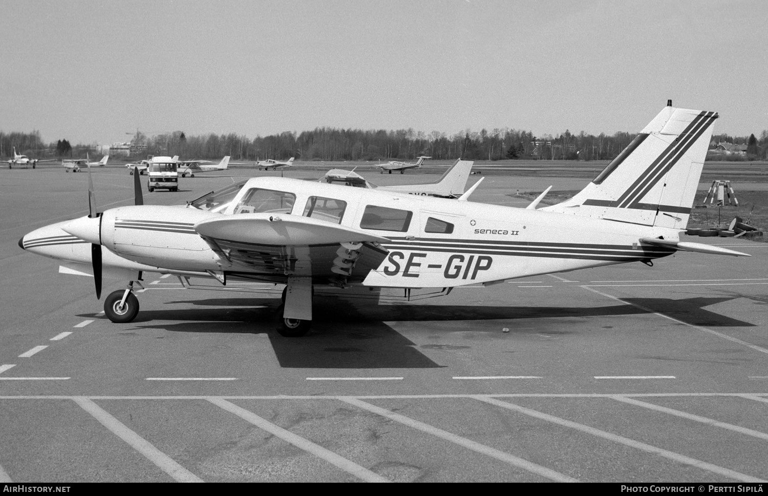 Aircraft Photo of SE-GIP | Piper PA-34-200T Seneca II | AirHistory.net #244038