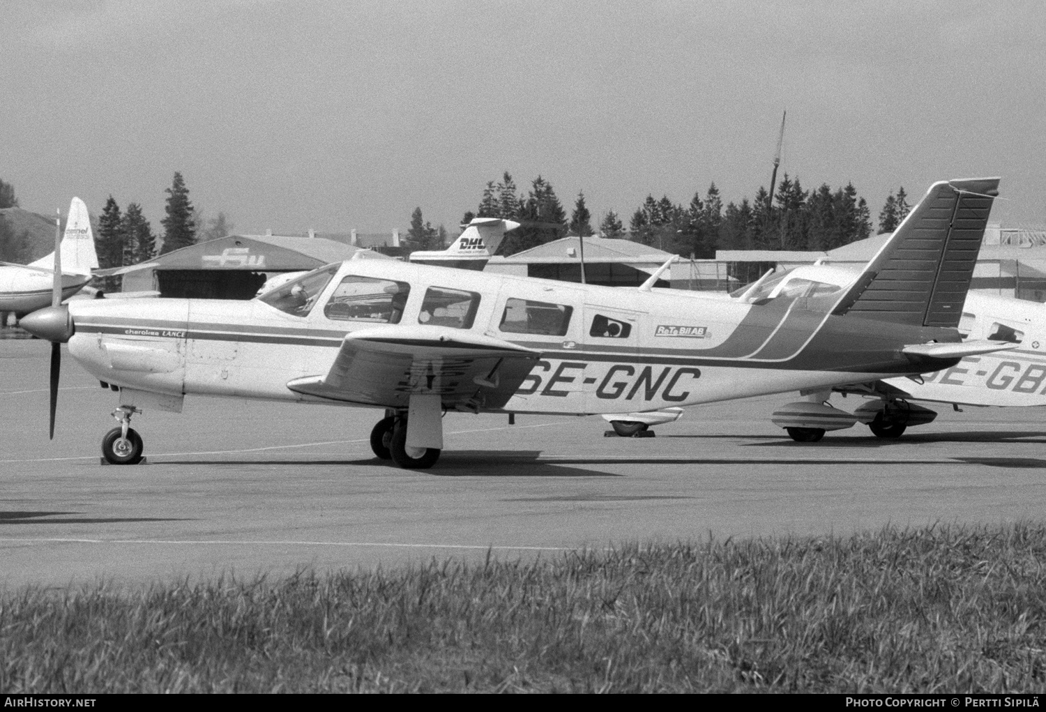 Aircraft Photo of SE-GNC | Piper PA-32R-300 Cherokee Lance | RoTo Bil | AirHistory.net #244058