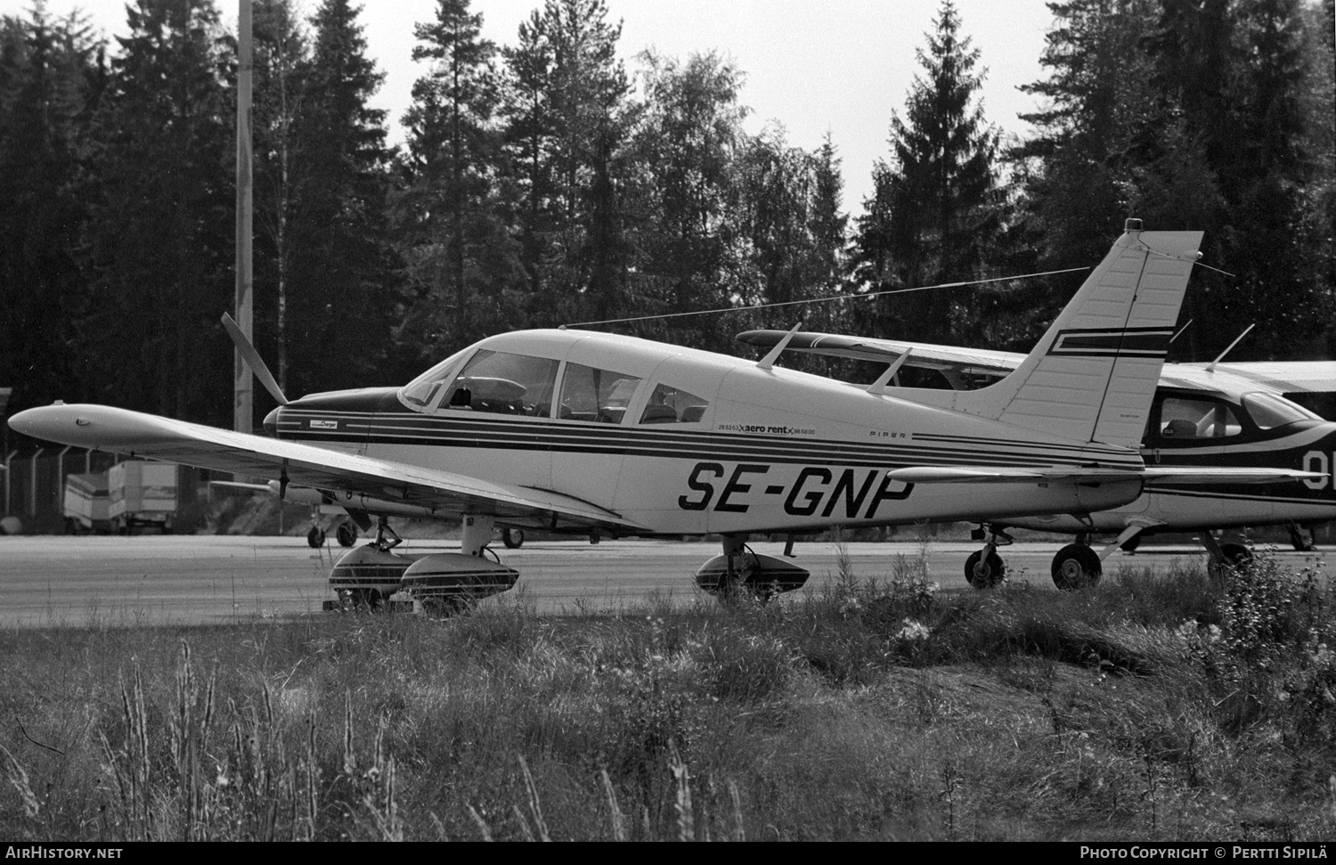 Aircraft Photo of SE-GNP | Piper PA-28-235 Cherokee Charger | Aero Rent | AirHistory.net #244092