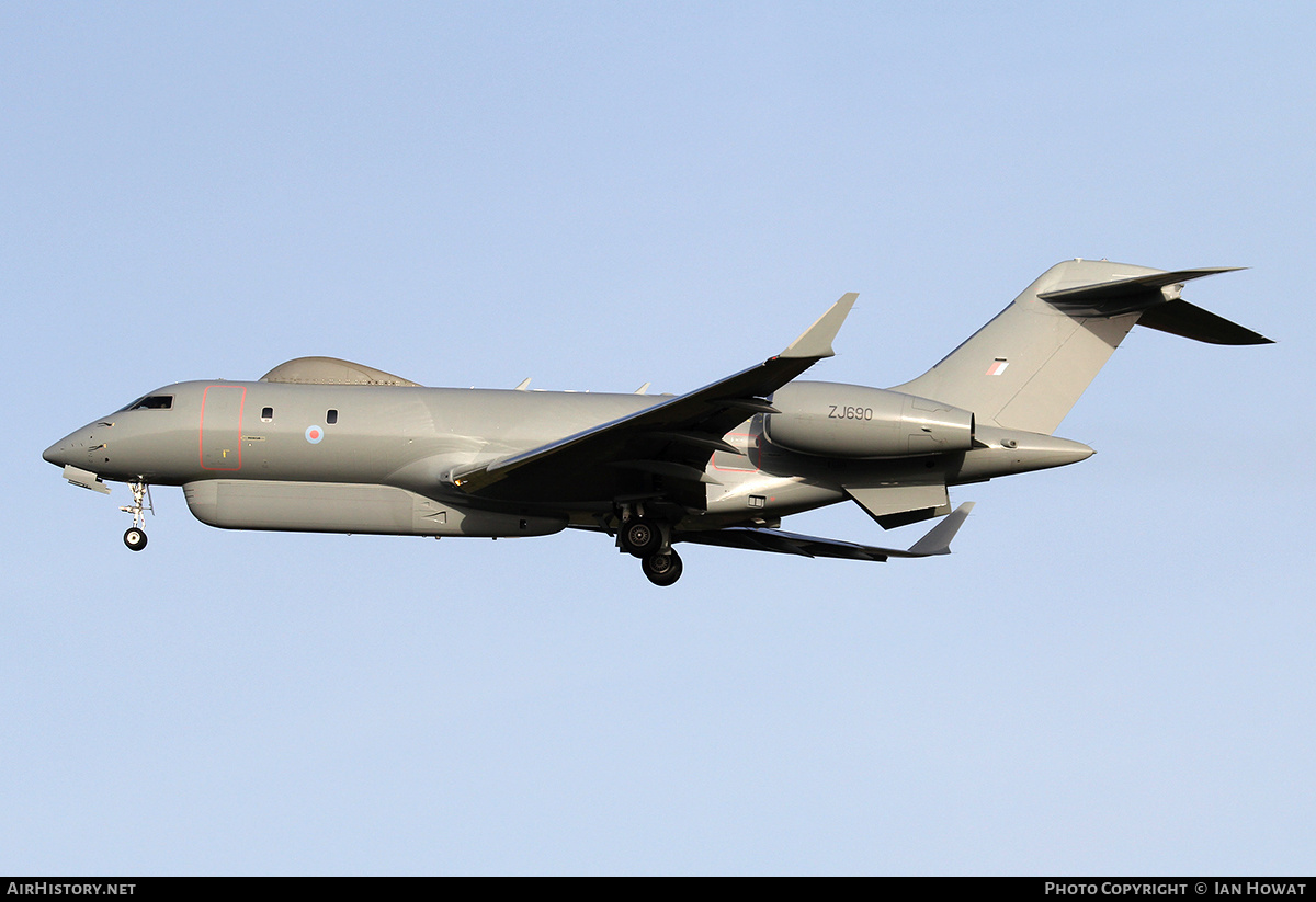 Aircraft Photo of ZJ690 | Bombardier Sentinel R.1 (BD-700-1A10) | UK - Air Force | AirHistory.net #244136