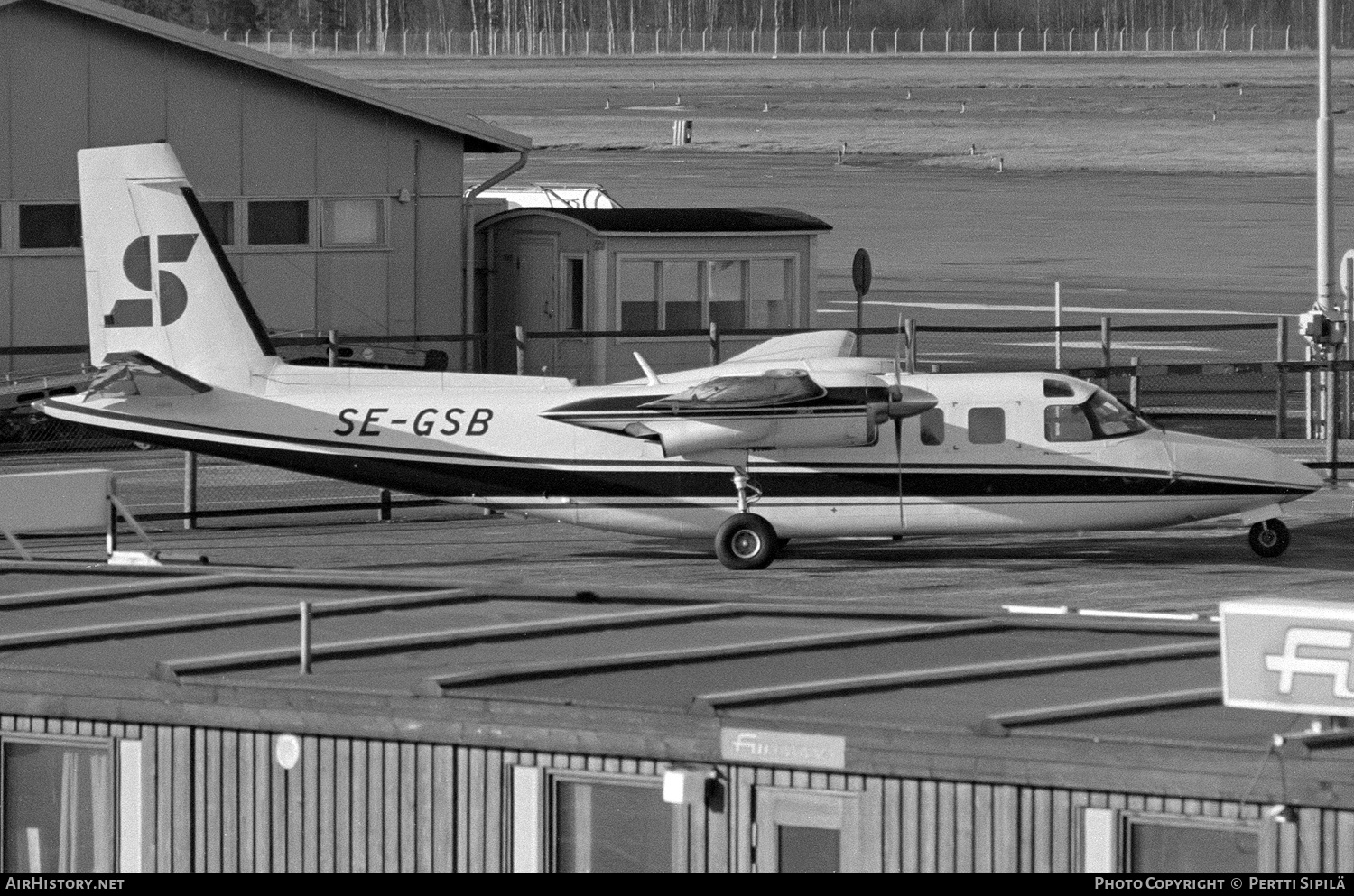Aircraft Photo of SE-GSB | Rockwell 690A Turbo Commander | SAIRS - Stockholm Air Service | AirHistory.net #244140