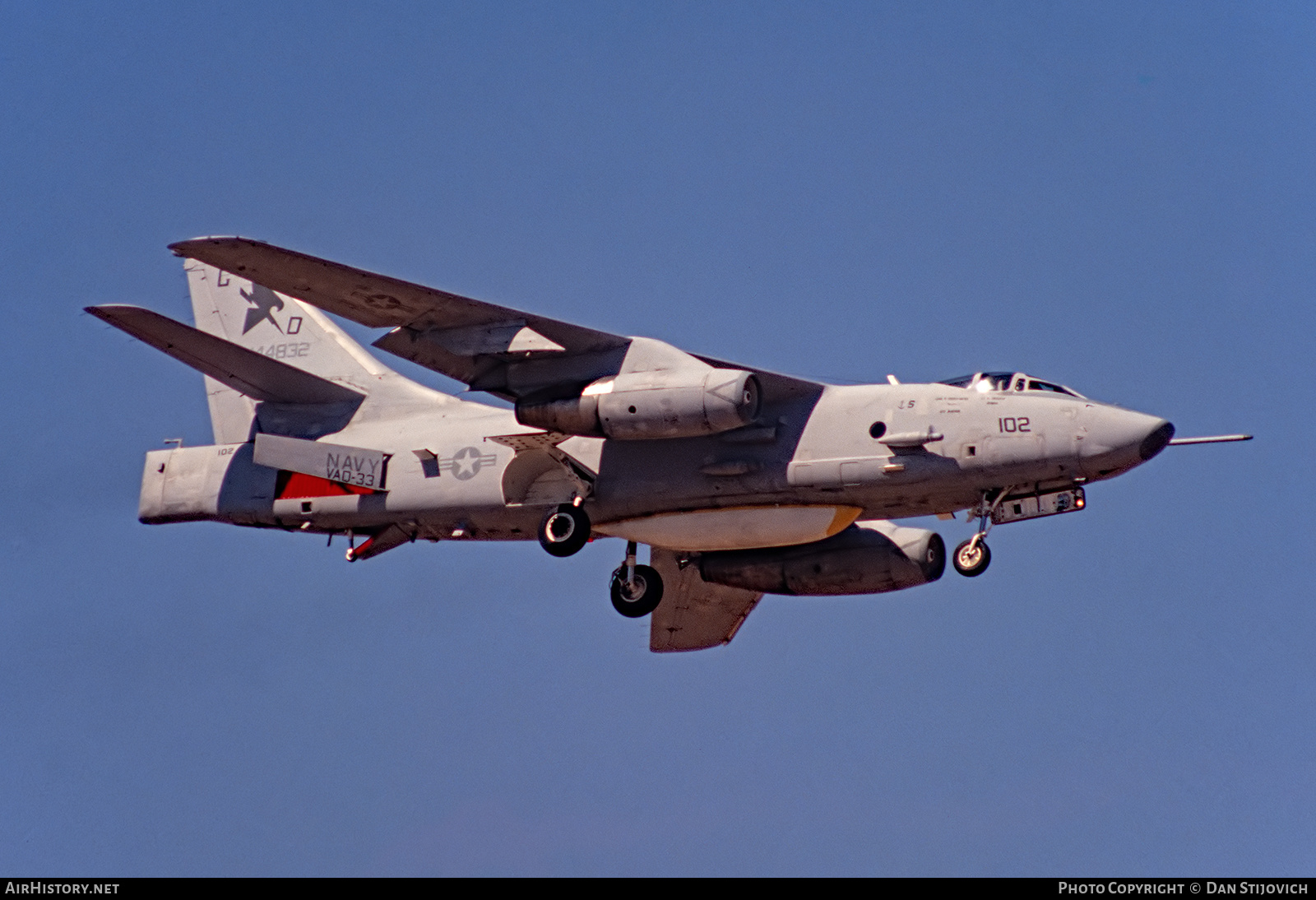 Aircraft Photo of 144832 | Douglas ERA-3B Skywarrior | USA - Navy | AirHistory.net #244189