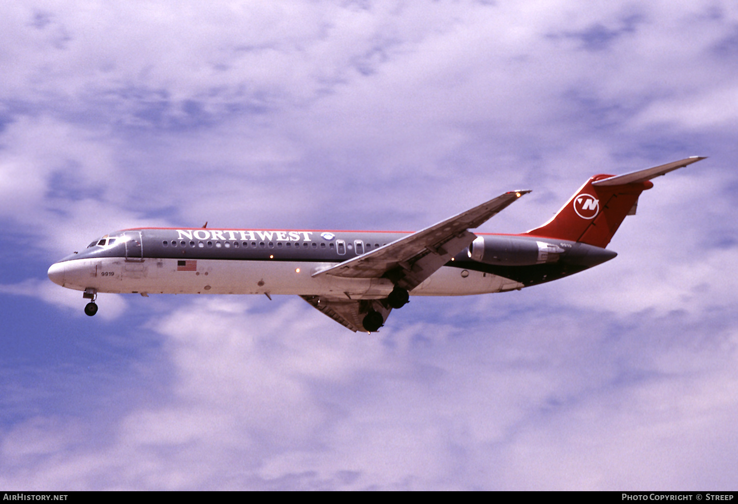 Aircraft Photo of N941N | McDonnell Douglas DC-9-32 | Northwest Airlines | AirHistory.net #244333