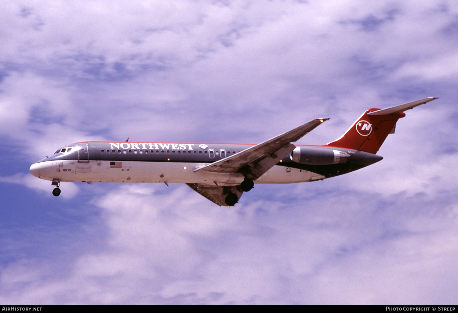 Aircraft Photo of N941N | McDonnell Douglas DC-9-32 | Northwest Airlines | AirHistory.net #244333
