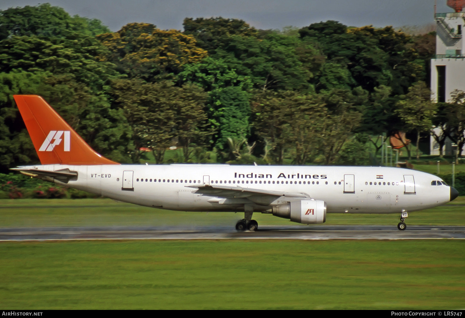 Aircraft Photo of VT-EVD | Airbus A300B4-203 | Indian Airlines | AirHistory.net #244405