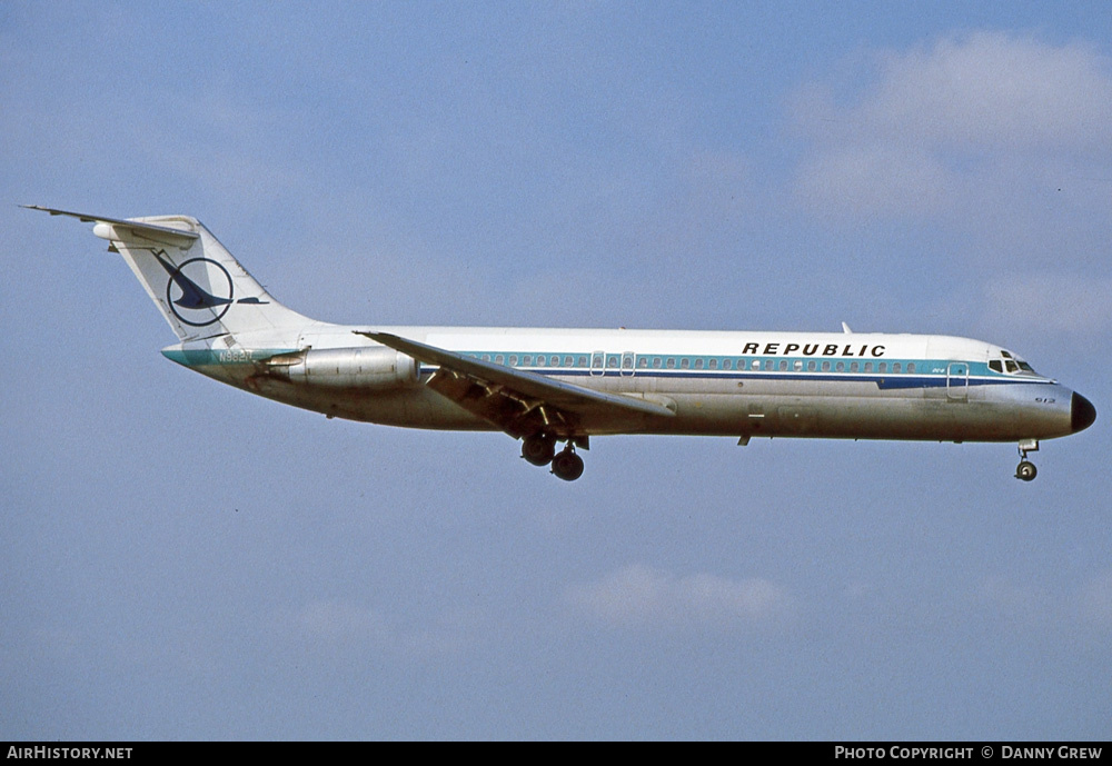 Aircraft Photo of N962N | McDonnell Douglas DC-9-31 | Republic Airlines | AirHistory.net #244463