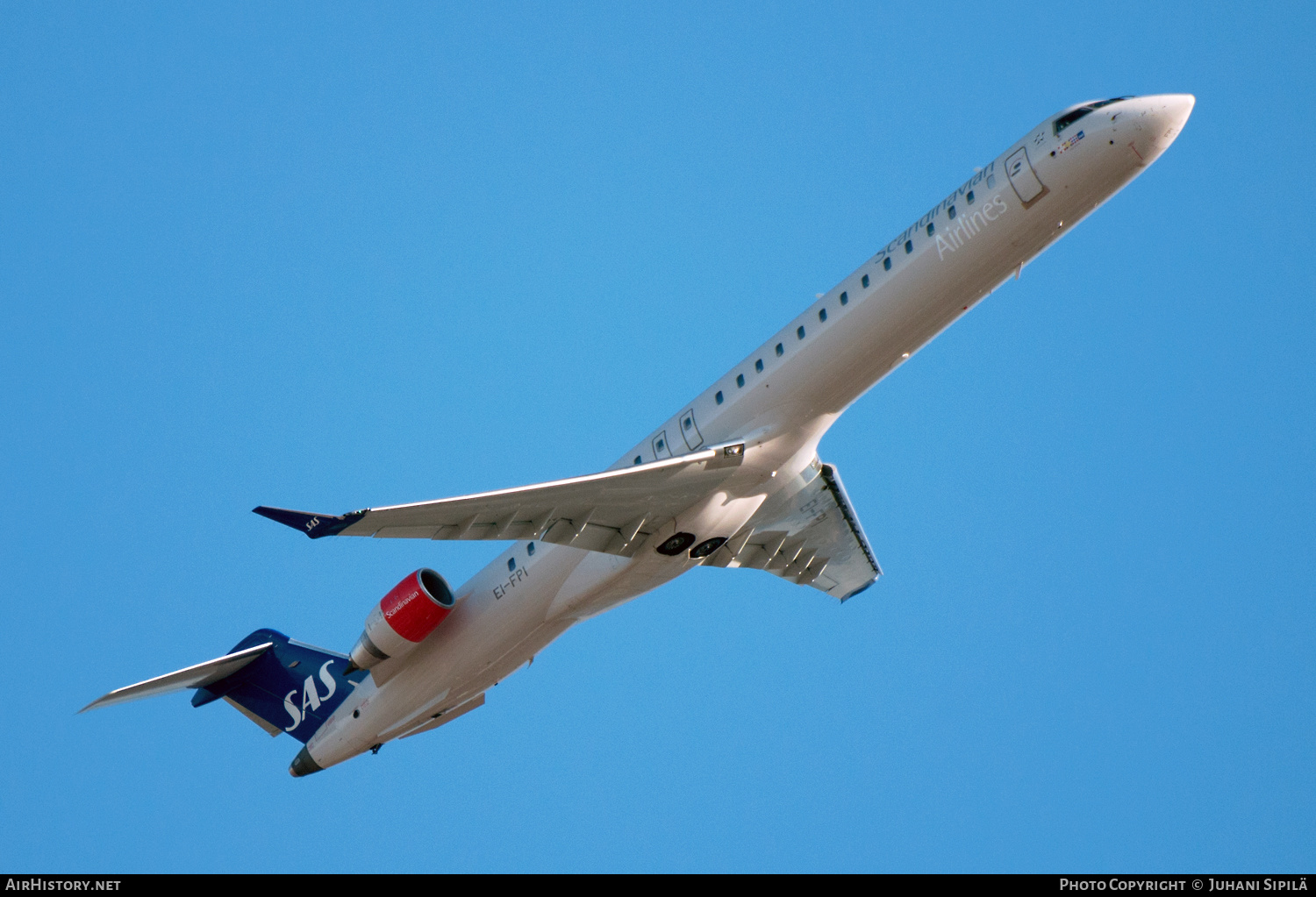 Aircraft Photo of EI-FPI | Bombardier CRJ-900LR (CL-600-2D24) | Scandinavian Airlines - SAS | AirHistory.net #244531