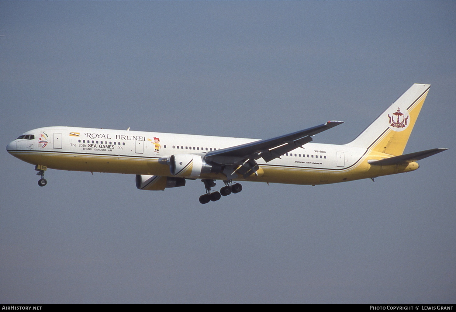Aircraft Photo of V8-RBG | Boeing 767-33A/ER | Royal Brunei Airlines | AirHistory.net #244549