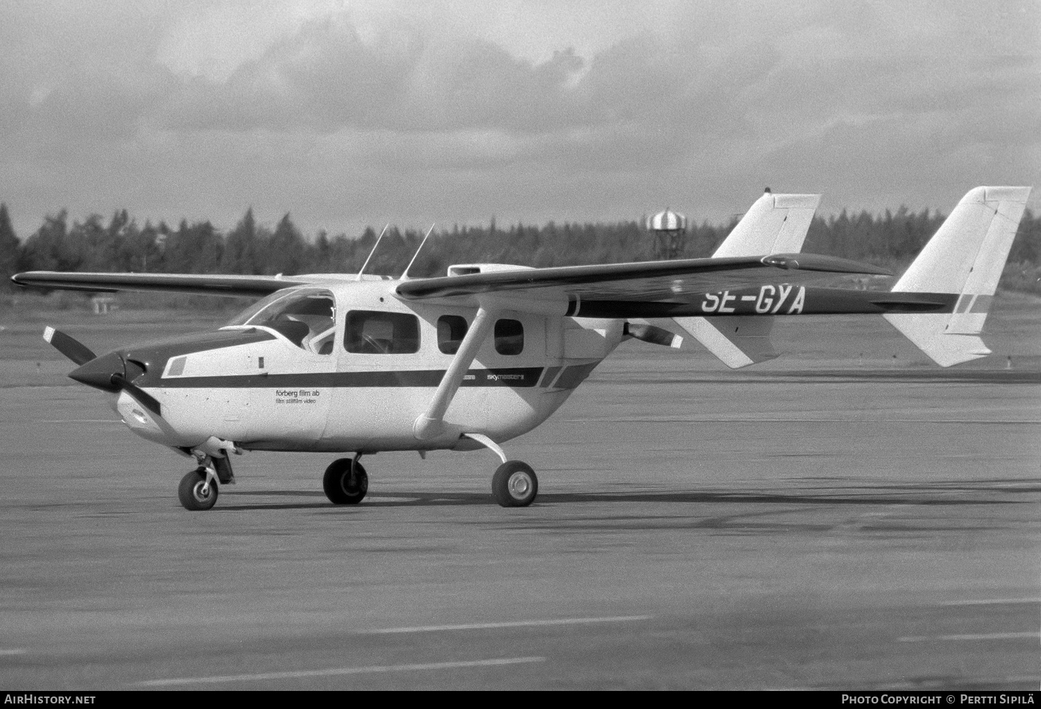 Aircraft Photo of SE-GYA | Reims F337G Super Skymaster II | Förberg Film | AirHistory.net #244653