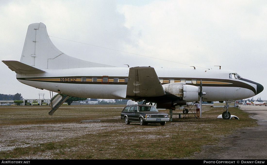 Aircraft Photo of N40432 | Martin 404 | AirHistory.net #244675