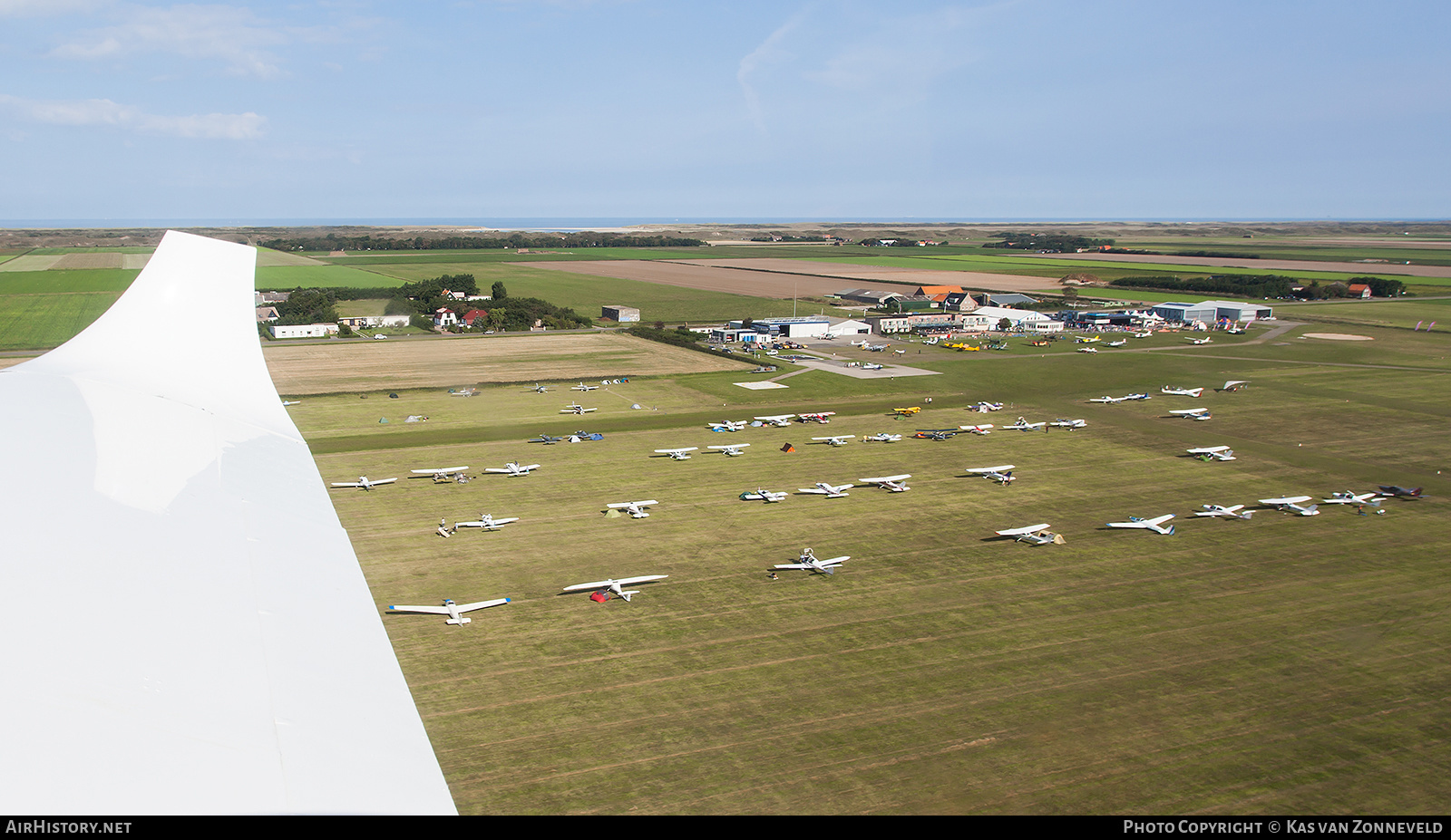 Airport photo of Texel (EHTX) in Netherlands | AirHistory.net #244795